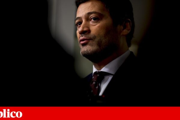 Adiado julgamento para decidir se Ventura retira cartazes sobre comunidade cigana