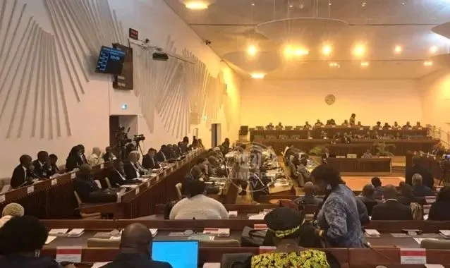 Bancadas do PODEMOS, Renamo e MDM votam contra a Conta Geral do Estado 2024, mas Frelimo aprova