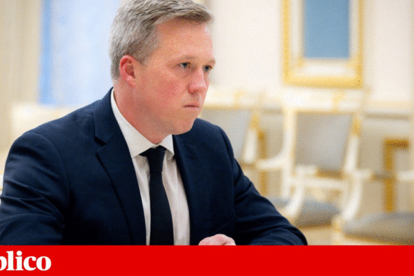 De “tipo dos <em>drones</em>” a ponta-de-lança de Trump na Ucrânia: quem é Dan Driscoll?