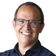 E assim me envolvo numa discussão esdrúxula