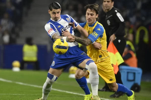 EM DIRETO: FC Porto já vence Estoril depois da goleada do Sporting