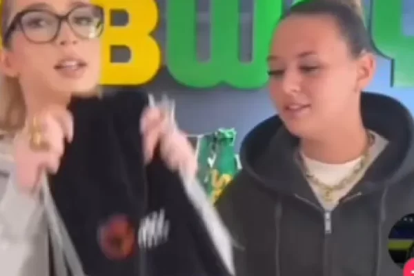 Escândalo em Inglaterra. O (surreal) sorteio da Taça da Liga... no TikTok