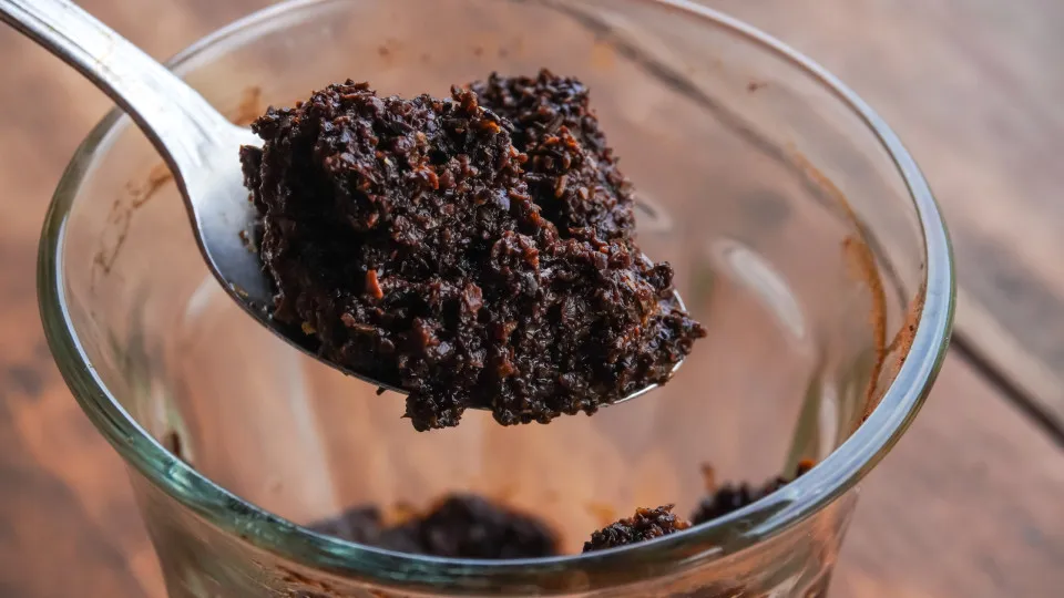 Está a desperdiçar o potencial das borras de café! Eis as 5 utilidades