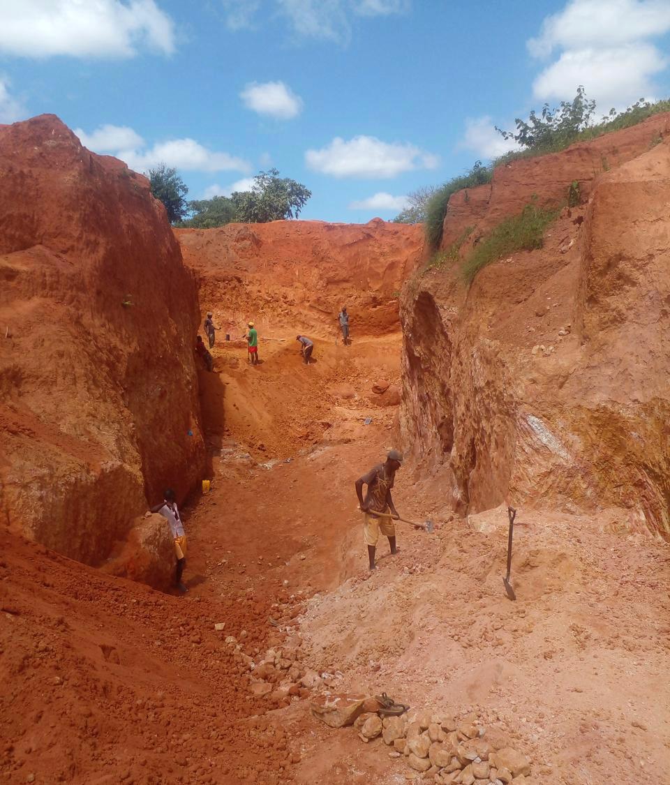 Moçambique Suspende Mineração na Província de Manica, a Maior Produtora de Ouro
