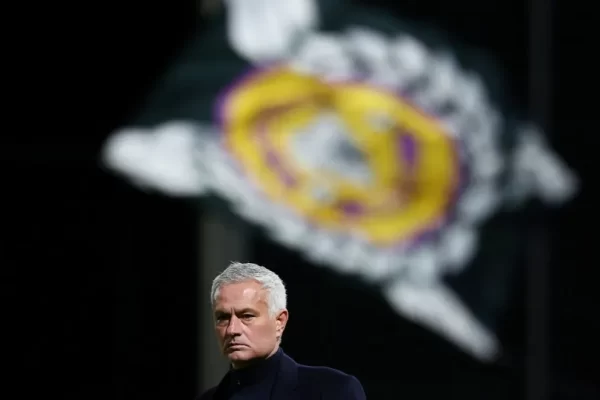 Mourinho atira: "Se o Benfica perde o jogo seria o terramoto de Lisboa"