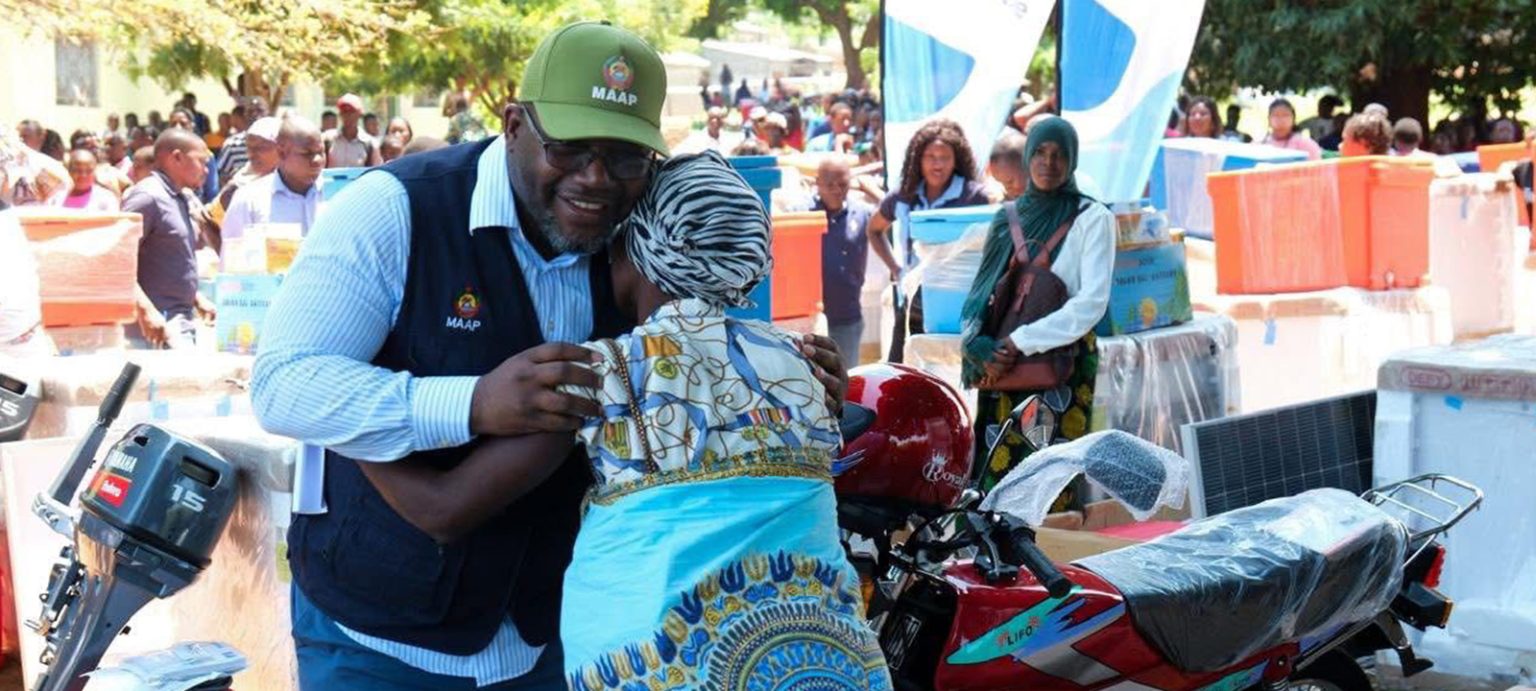 Niassa: Mais de 200 mulheres do sector pesqueiro recebem equipamentos do ProAzul