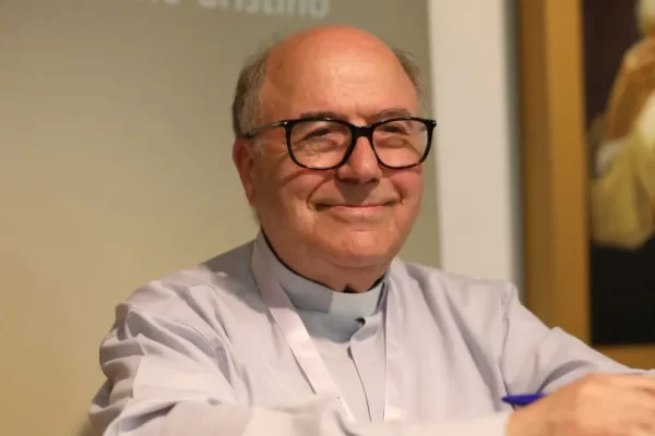 Padre dinamizador da Documentação Crítica de Fátima morre aos 87 anos