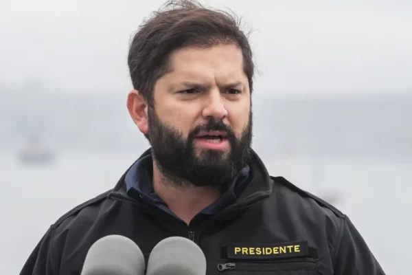 Peru declara estado de emergência devido a afluxo de migrantes vindos do Chile