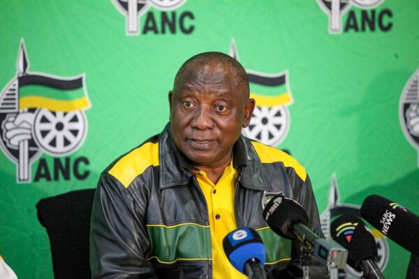  Ramaphosa vai cumprir mandato na presidência do ANC