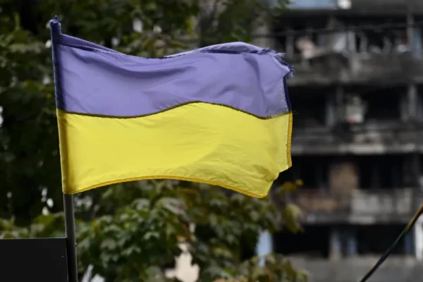 UE admite que todos querem paz, mas importa "maneira como acaba" guerra