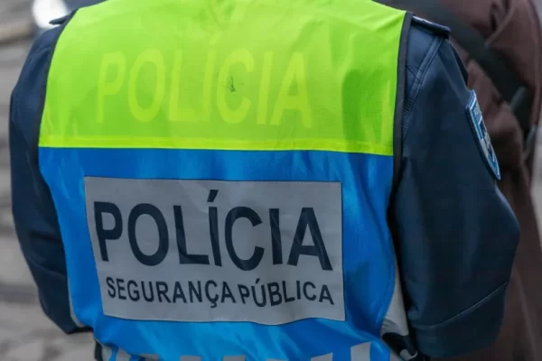 Vítima "desesperada com estado de saúde" burlada com "tratamento divino"