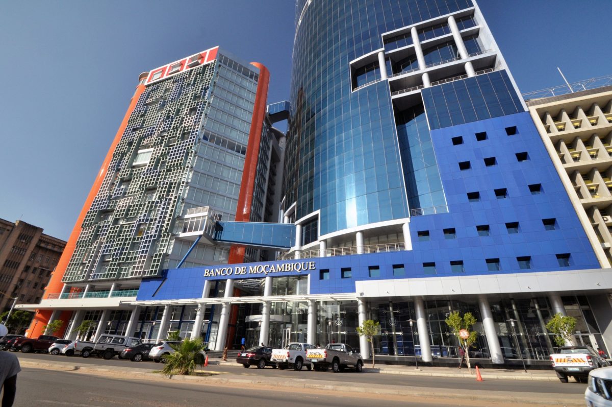 Banco de Moçambique reitera proibição do uso de cartões bancários para pagar importações comerciais