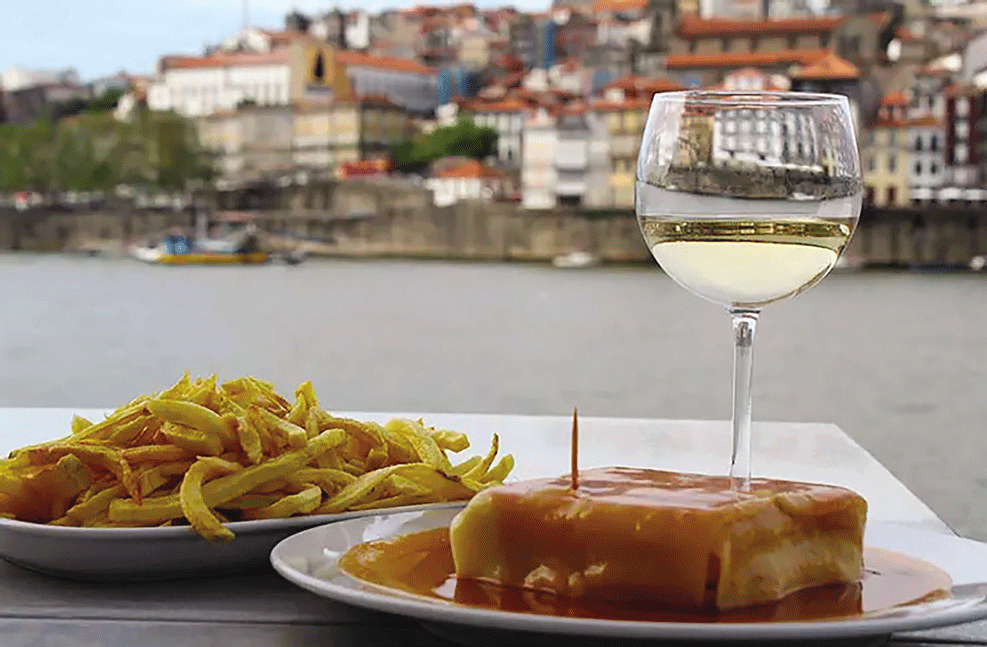 CRÓNICA DE VIAGEM AO PORTO: A “francesinha” e o vinho da Cidade Invicta