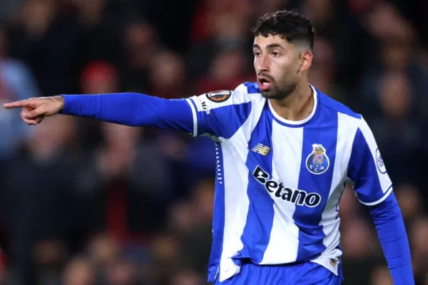 Francesco Farioli recebe 'reforço de peso' para o FC Porto-Vitória SC