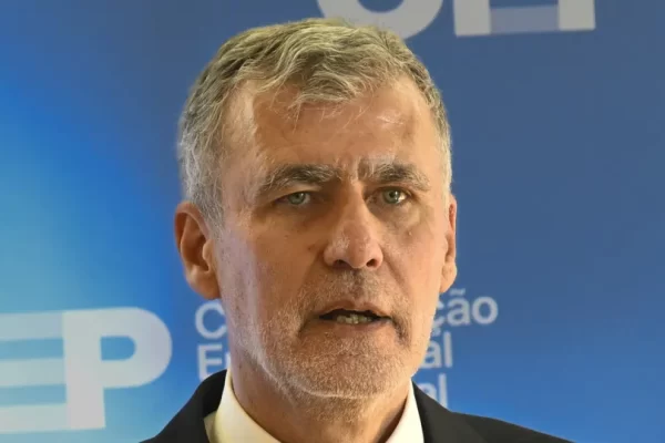 Gouveia e Melo: "Emigrantes são postos avançados da cultura portuguesa"