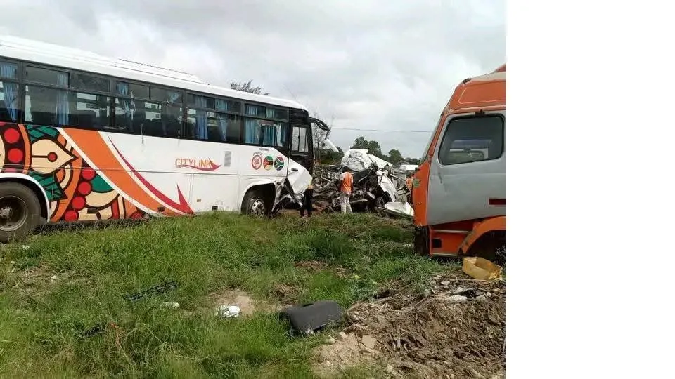 Governo suspende “CityLink” após colisão fatal e cria comissão de inquérito