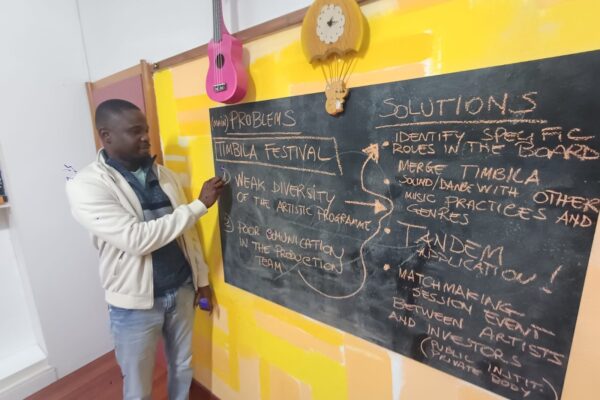 Itália: Moçambicanos em intercâmbio cultural no âmbito do projecto “Construindo com a Música”