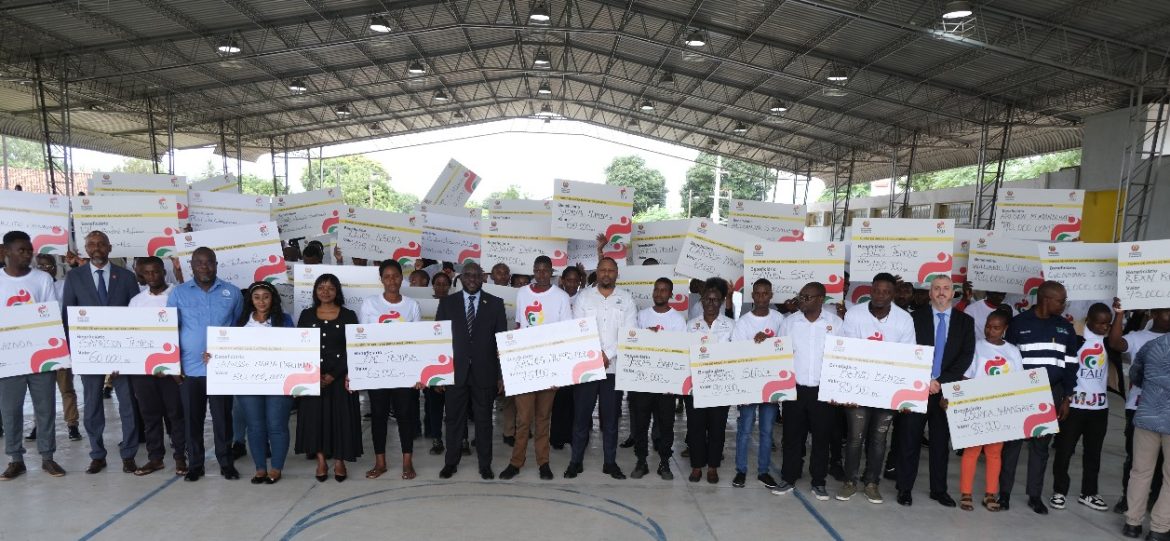 Maputo e Manica: 160 jovens recebem financiamento para projectos juvenis