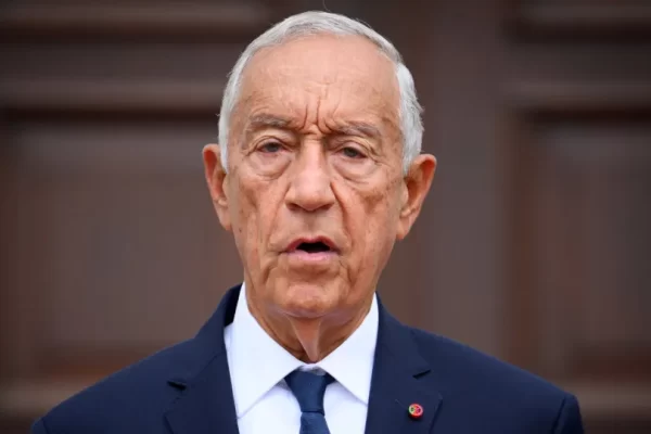 Marcelo Rebelo de Sousa deverá ficar internado dois dias