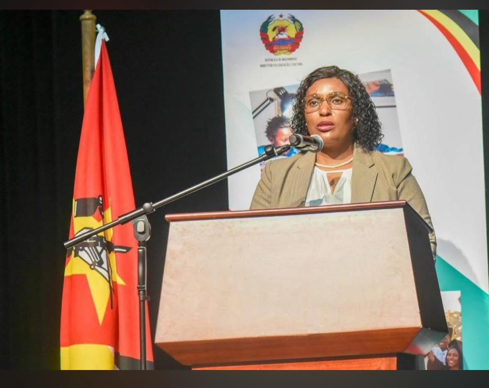 Ministra da Educação reforça compromisso com resultados de qualidade