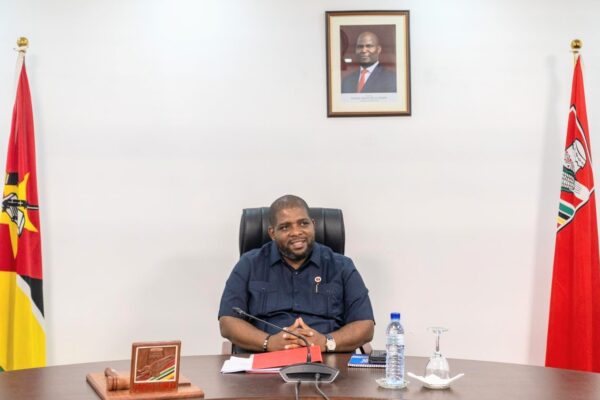NA ÁFRICA DO SUL: Chakil Aboobacar no Conselho Nacional do ANC