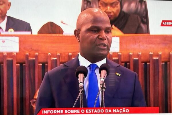 “Nascemos do povo, crescemos do povo e fomos eleitos pelo povo”