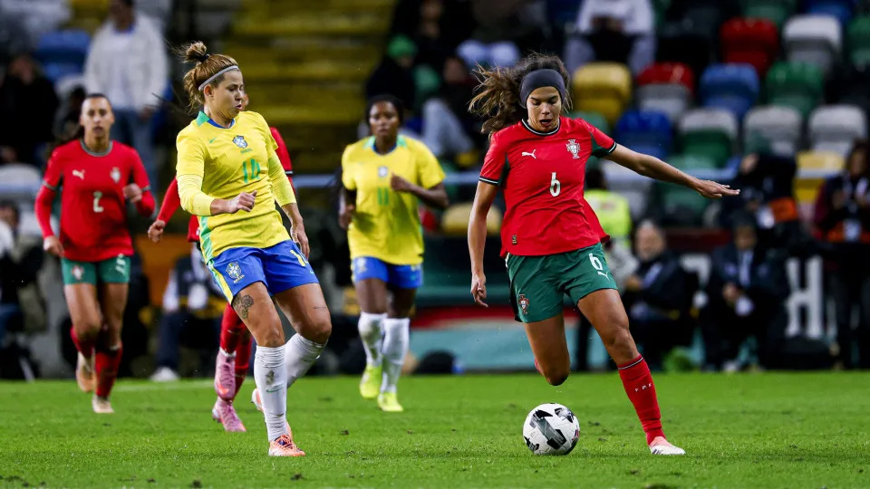 Portugal fecha o ano com pesada goleada sofrida diante do Brasil