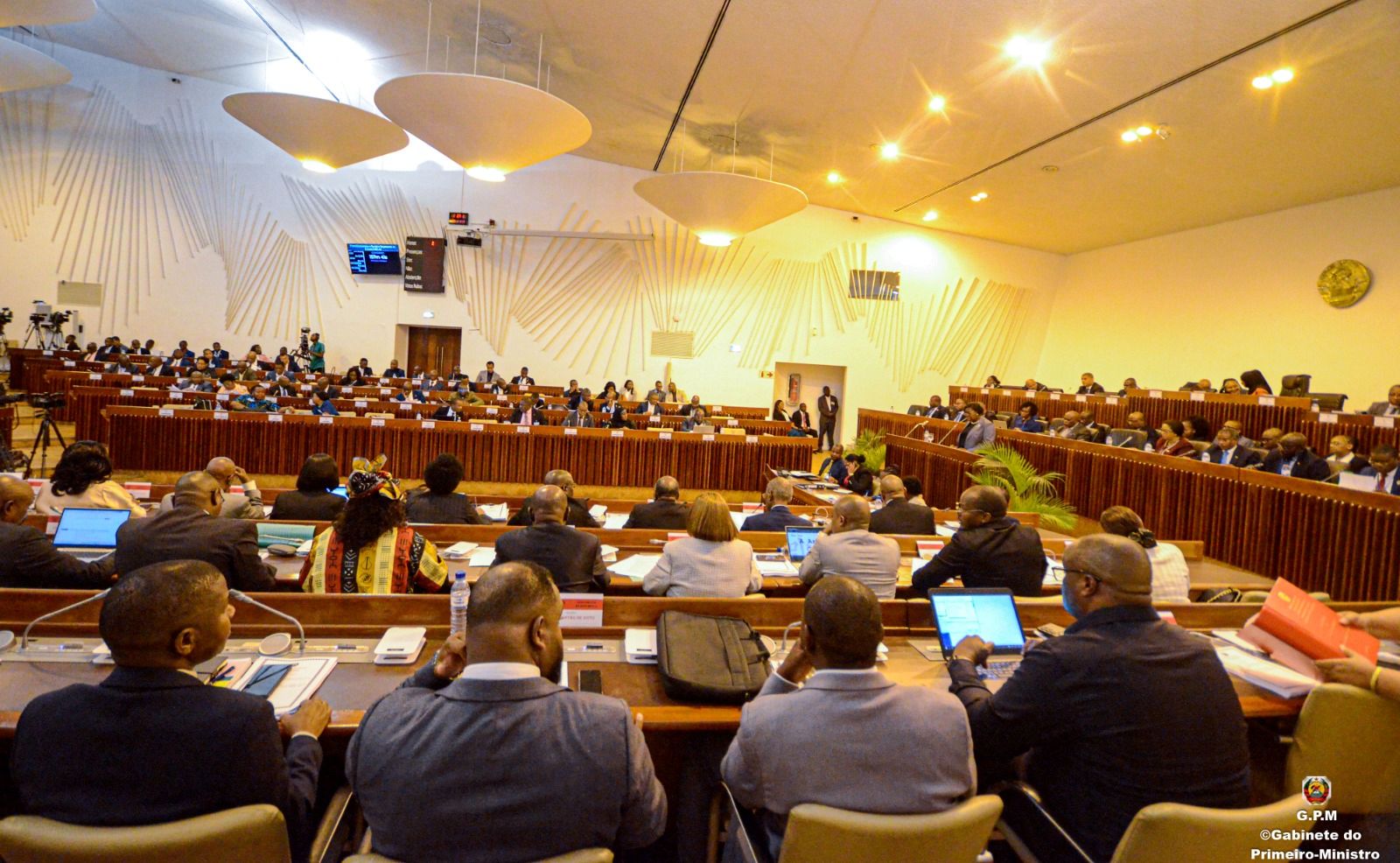 Prossegue debate do Plano e Orçamento na AR