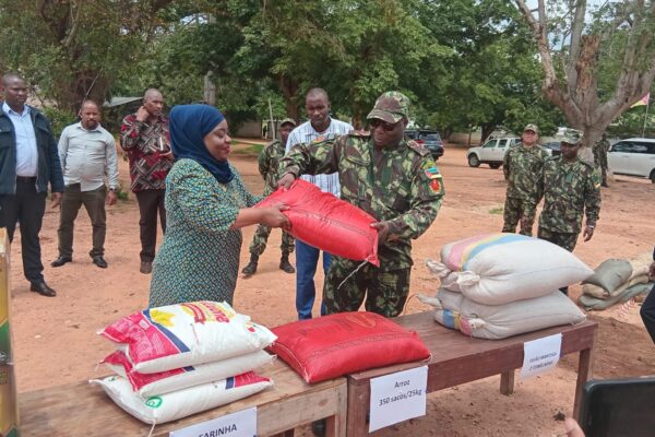 Talapa oferece donativos às FADM em Pemba
