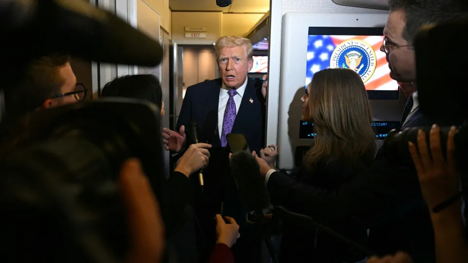 Trump confirma que conversou com Maduro: "Foi um telefonema"