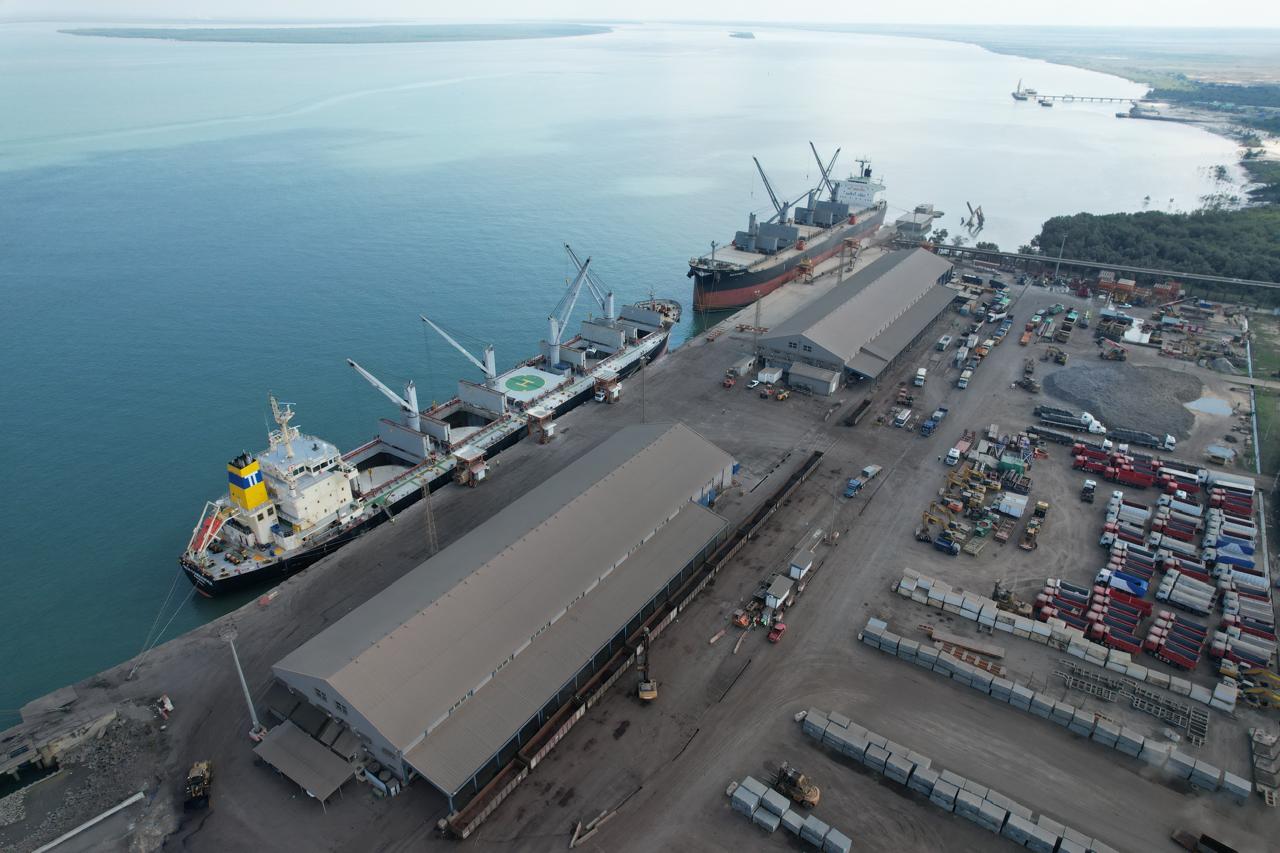 Vice-ministra holandesa visita Porto da Beira