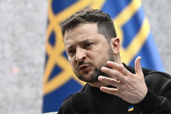 Zelensky denuncia novos ataques russos