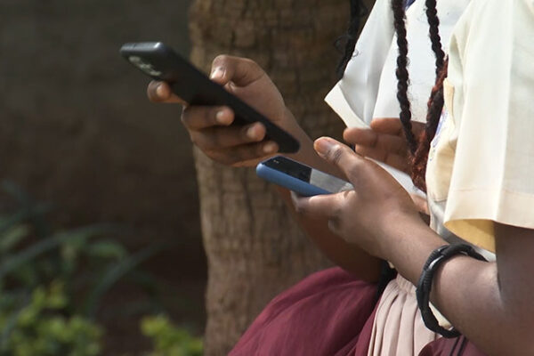 ‎Violência digital contra mulher e rapariga em debate‎‎