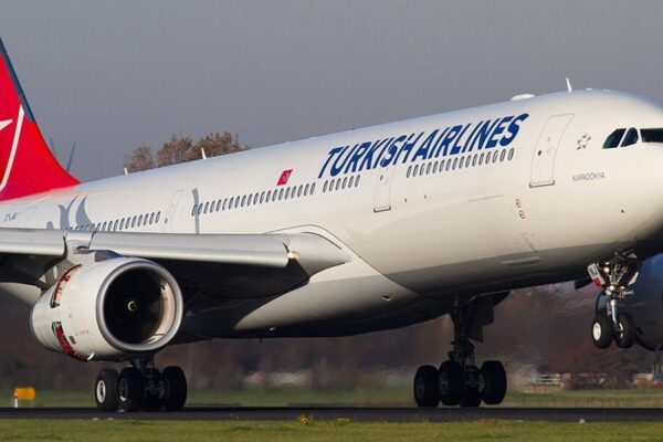 Avião da “Turkish” aterra de emergência