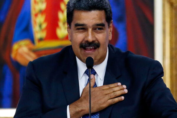 China pede aos EUA a "libertação imediata" de Nicolás Maduro