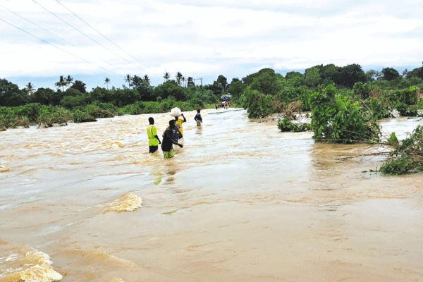 Chuvas colocam país em alerta