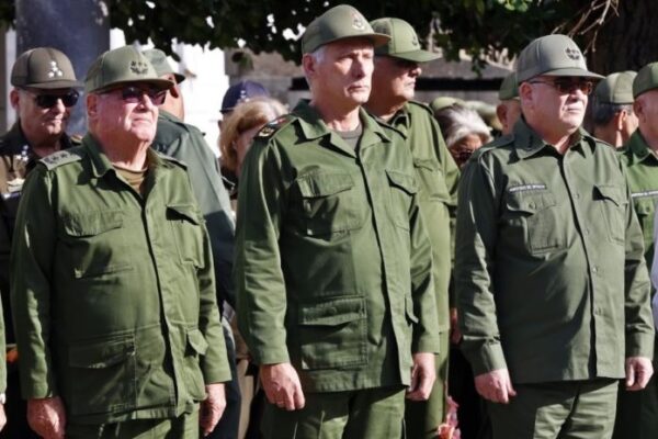 Cuba aprova "planos e medidas" para declarar "estado de guerra"