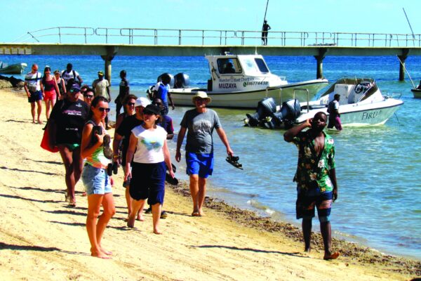 DURANTE A QUADRA FESTIVA: Turismo arrecadou 2.2 mil milhões