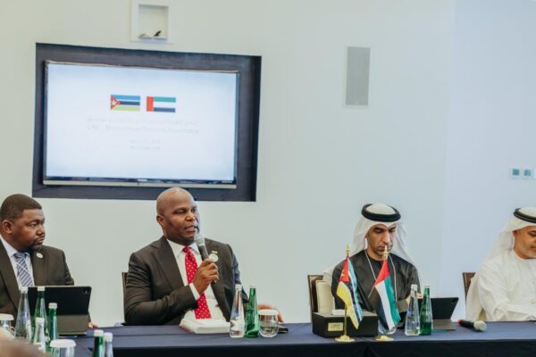 EM ABU DHABI: Chapo apresenta potencial económico de Moçambique