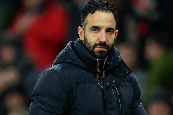 Manchester United despede Ruben Amorim