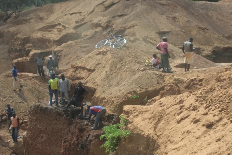 Quatro mortos em mina no Monapo