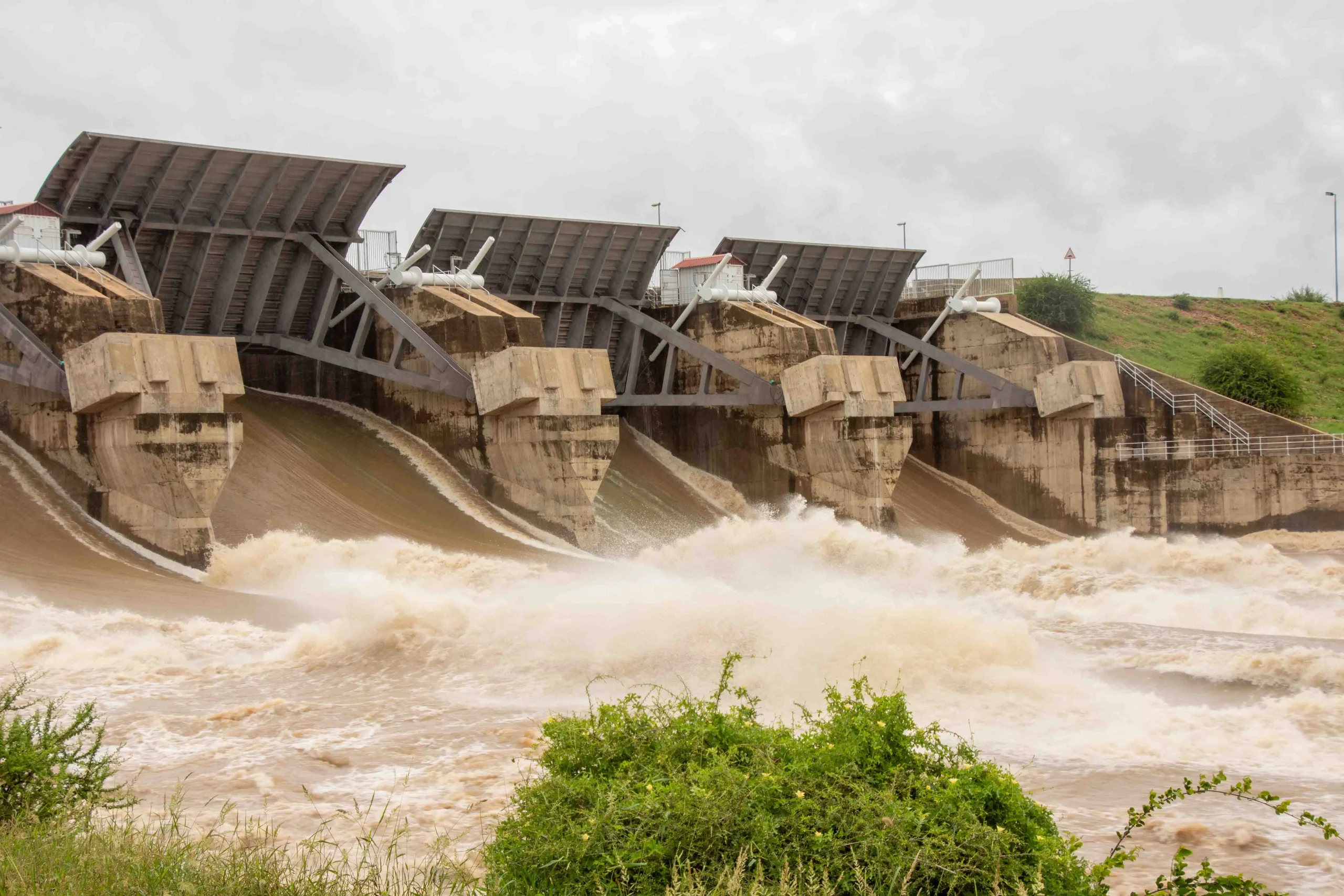 Sete bacias hidrográficas continuam em alerta
