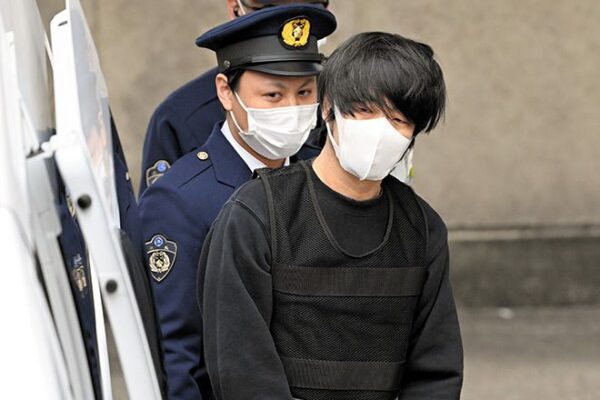 Tribunal japonês condena a prisão perpétua assassino de Shinzo Abe