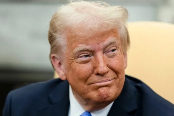 Trump garante: Presidente interina da Venezuela está a cooperar com EUA