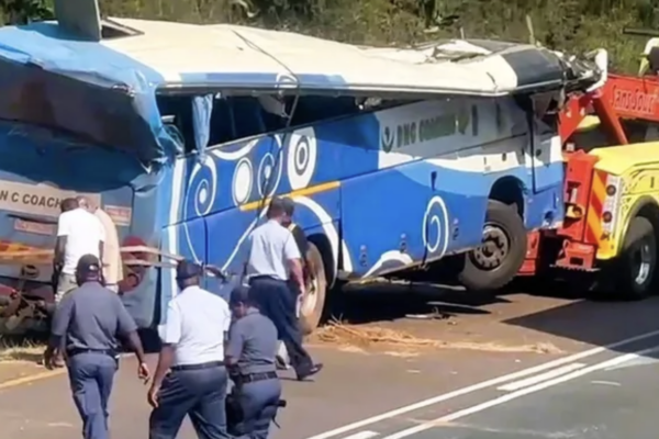 África do Sul: Autocarro despista-se e cai em vala na zona de Makhado