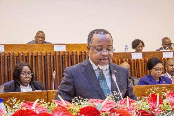 Frelimo pede transparência na adjudicação de obras públicas