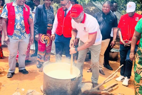 Frelimo promove almoço para vítimas das cheias