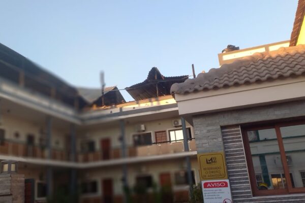 Incêndio devora parte do Limpopo River