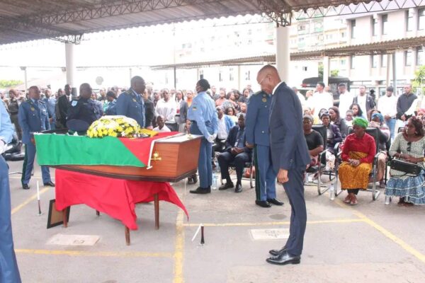 Ministro do Interior enaltece heroísmo de agente da PRM morto na Costa do Sol
