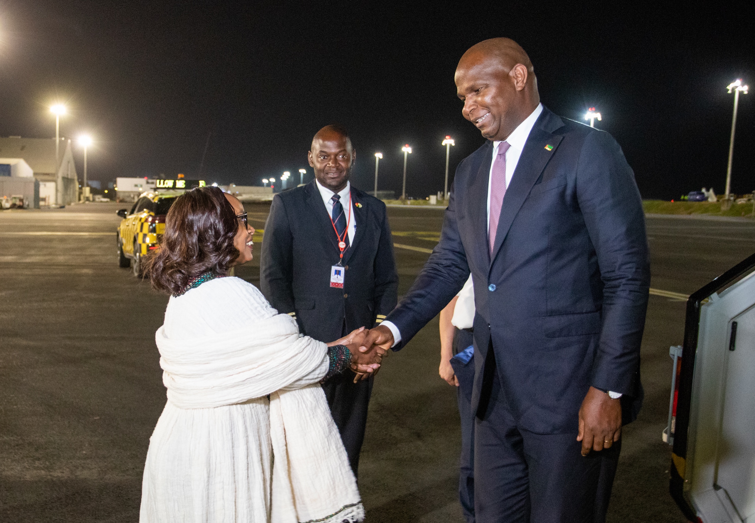 NA ETIÓPIA: Chapo reúne-se com presidente da Comissão da União Africana